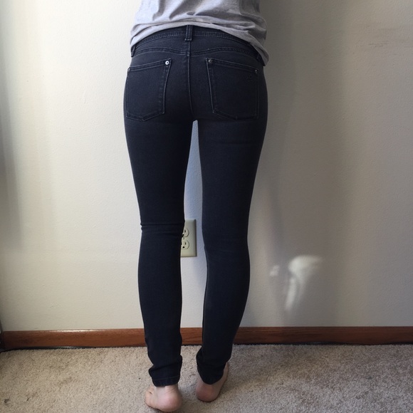 DL1961 Emma Legging Jeans in Onyx - Picture 2 of 12